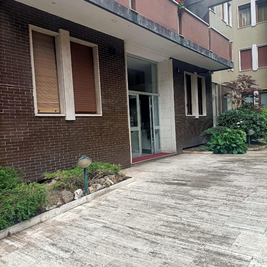 밀라노 Egadi House 아파트 외부 사진